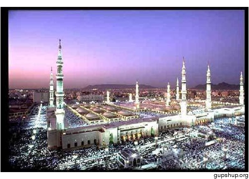 mosque_madinah01_sm.JPG